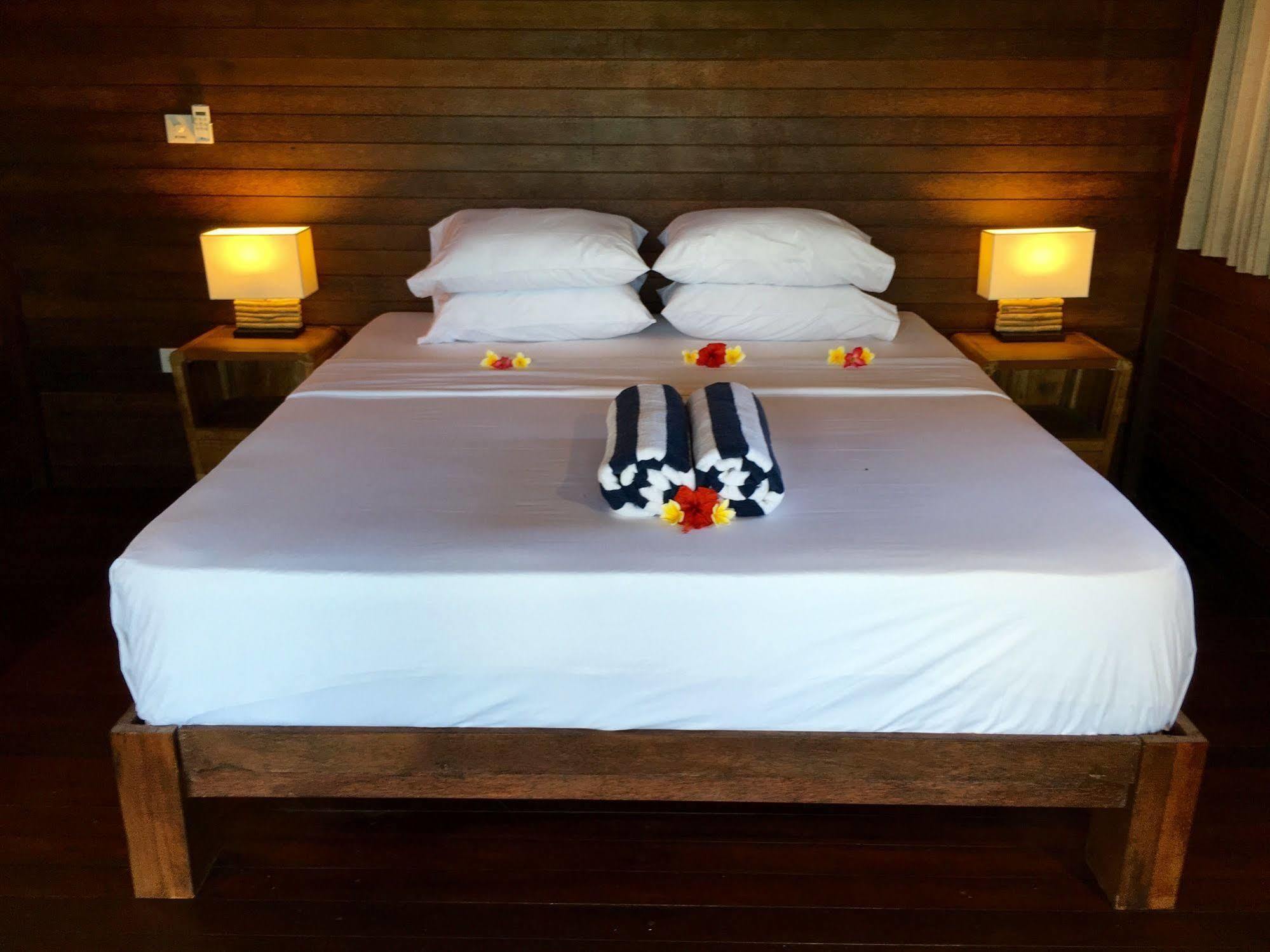 Twin Island Villas & Dive Resort Nusa Lembongan  Bagian luar foto